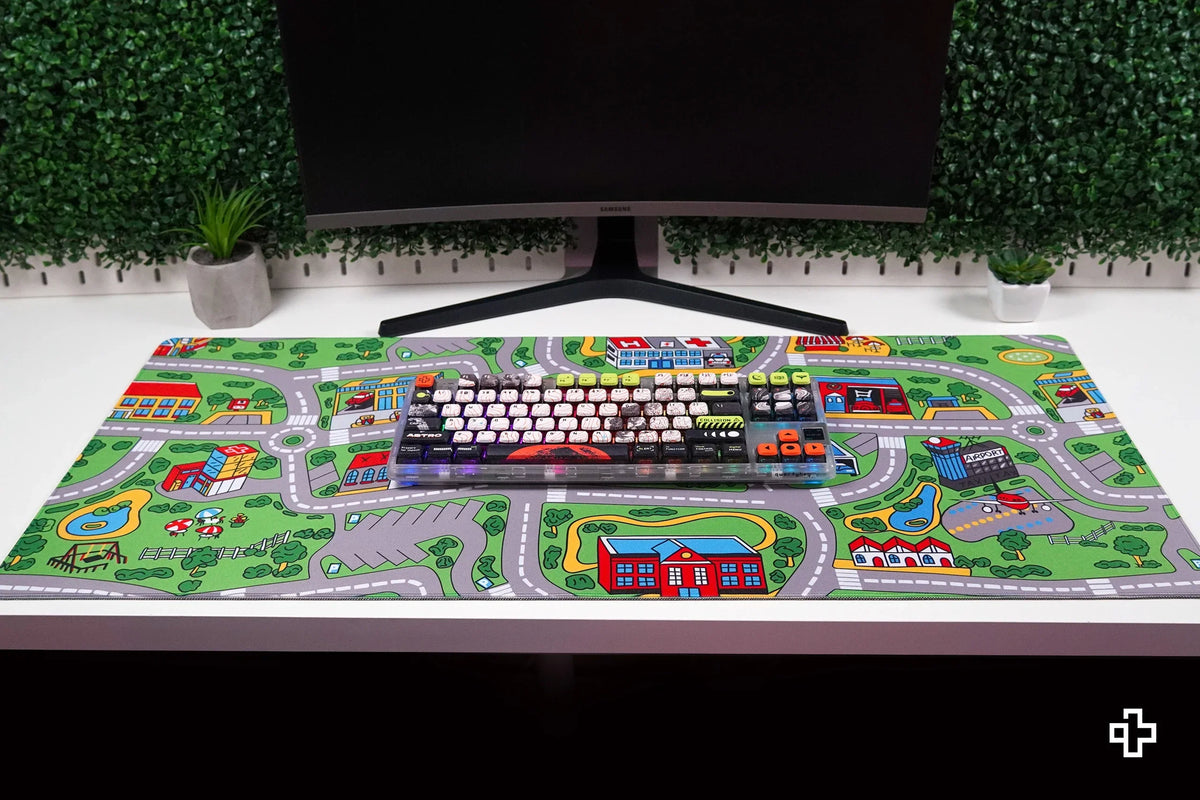 QwertyKey Nostalgia Busy Town gamer asztali egérpad, vízálló, varrott szélek, 4 mm, csúszásmentes gumitalp