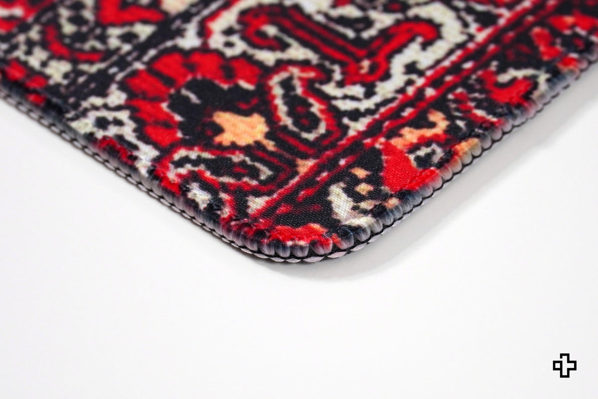 QwertyKey Balcanic gamer asztali egérpad, vízálló, varrott szélek, 4 mm, csúszásmentes gumitalp