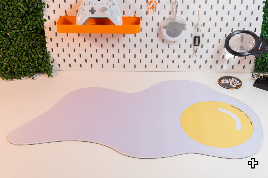 QwertyKey Egg formára vágott gamer asztali egérpad, vízálló, varrott szélek, 4 mm, csúszásmentes gumitalp