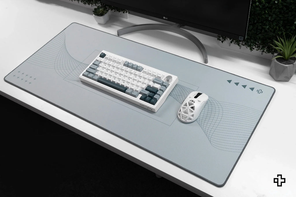 QwertyKey Flow Light gamer asztali egérpad, vízálló, varrott szélek, 4 mm, csúszásmentes gumitalp