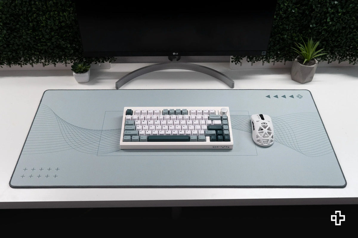 QwertyKey Flow Light gamer asztali egérpad, vízálló, varrott szélek, 4 mm, csúszásmentes gumitalp