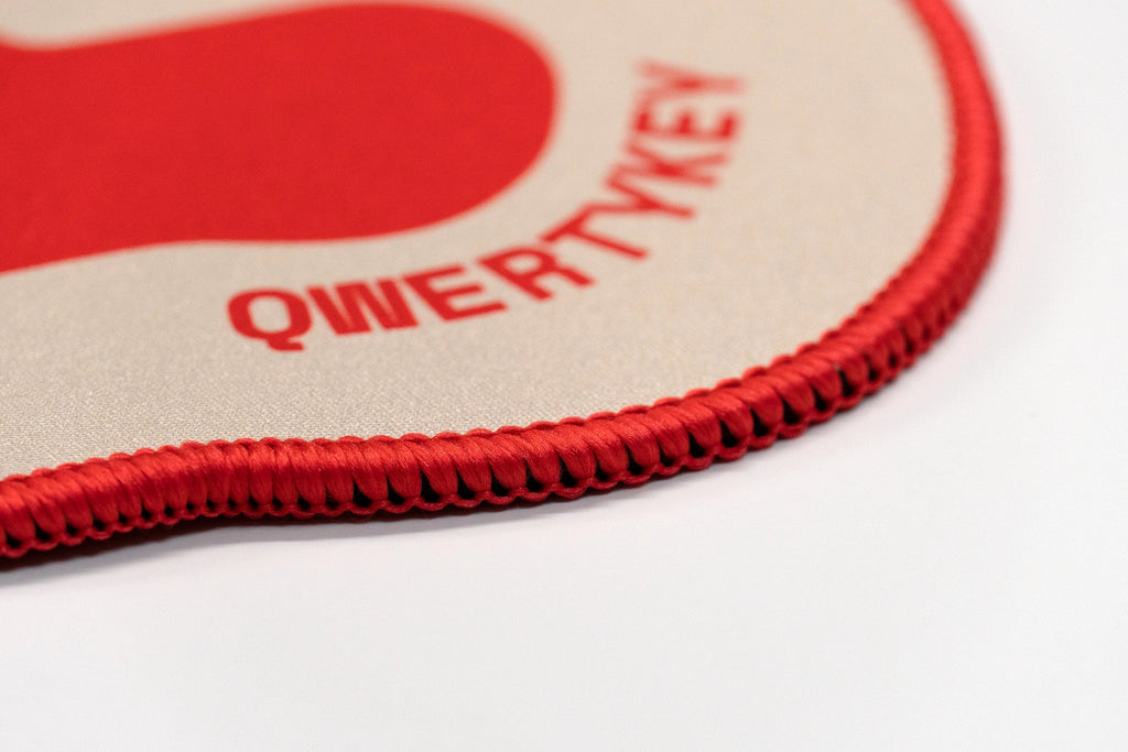 QwertyKey Game gamer asztali egérpad, vízálló, varrott szélek, 4 mm, csúszásmentes gumitalp