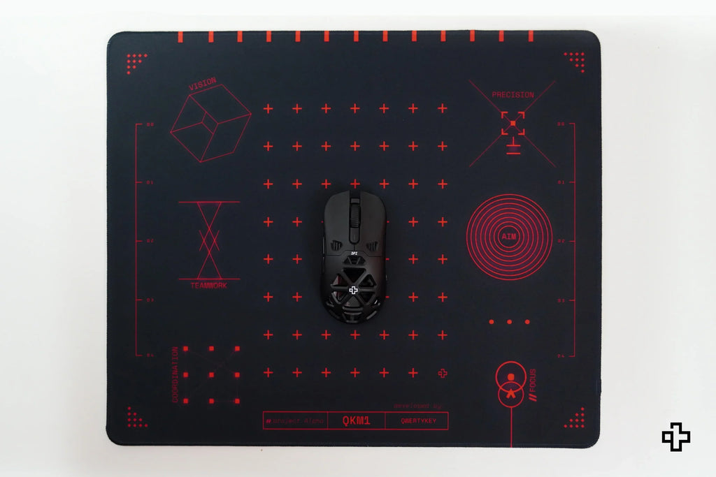 QwertyKey QKM1 gamer asztali egérpad, vízálló, varrott szélek, 4 mm, csúszásmentes gumitalp