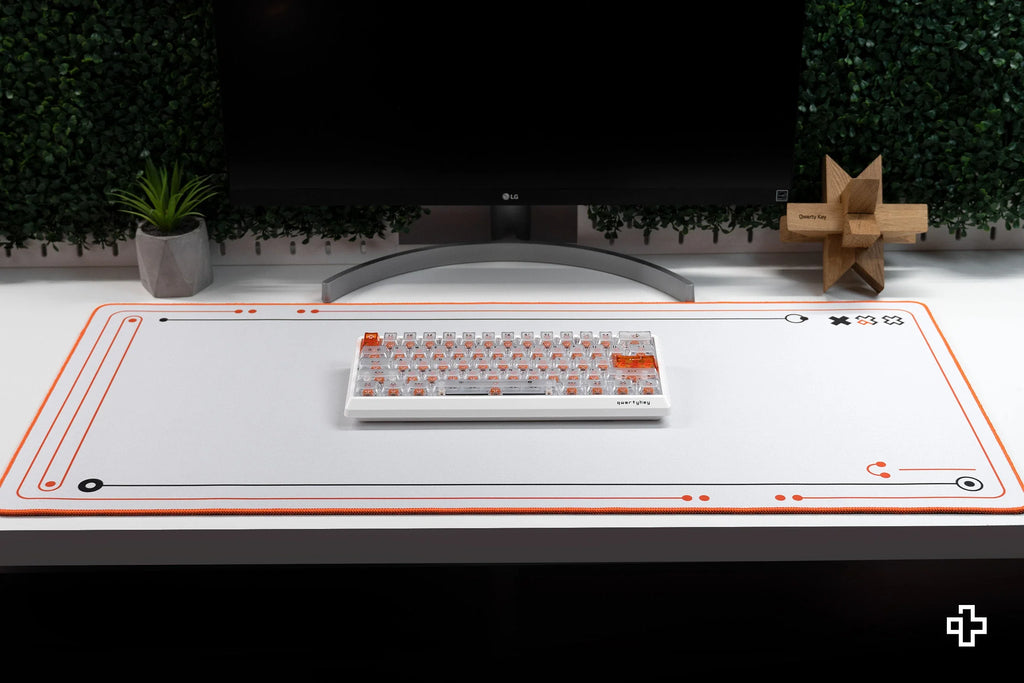 QwertyKey Phantom White gamer asztali egérpad, vízálló, varrott szélek, 4 mm, csúszásmentes gumitalp