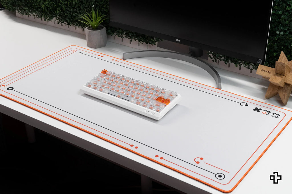 QwertyKey Phantom White gamer asztali egérpad, vízálló, varrott szélek, 4 mm, csúszásmentes gumitalp