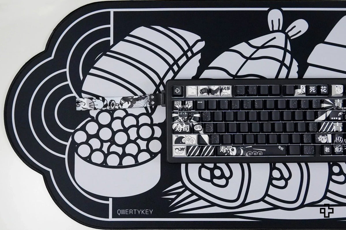 QwertyKey MOMO gamer asztali egérpad, vízálló, varrott szélek, 4 mm, csúszásmentes gumitalp