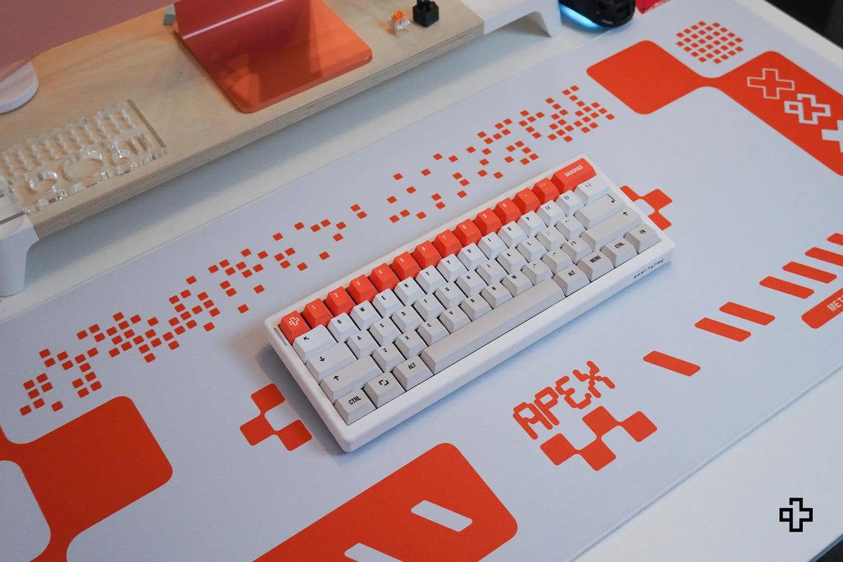 QwertyKey Apex gamer asztali egérpad, vízálló, varrott szélek, 4 mm, csúszásmentes gumitalp