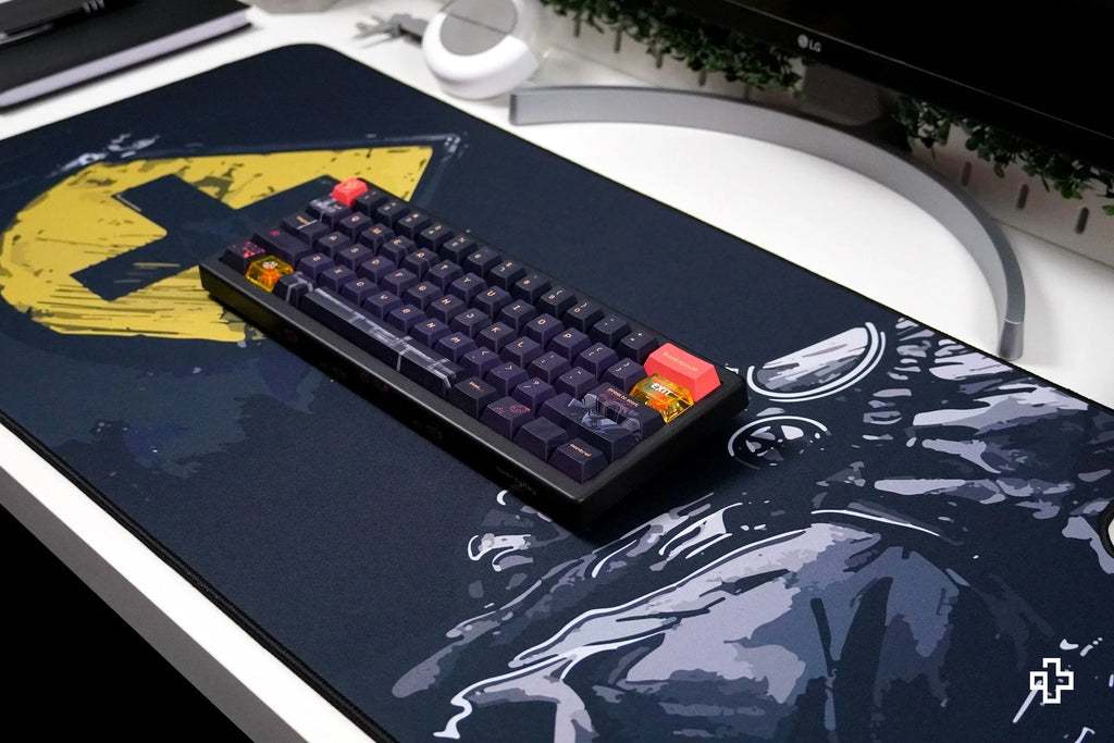 QwertyKey Fallout gamer asztali egérpad, vízálló, varrott szélek, 4 mm, csúszásmentes gumitalp
