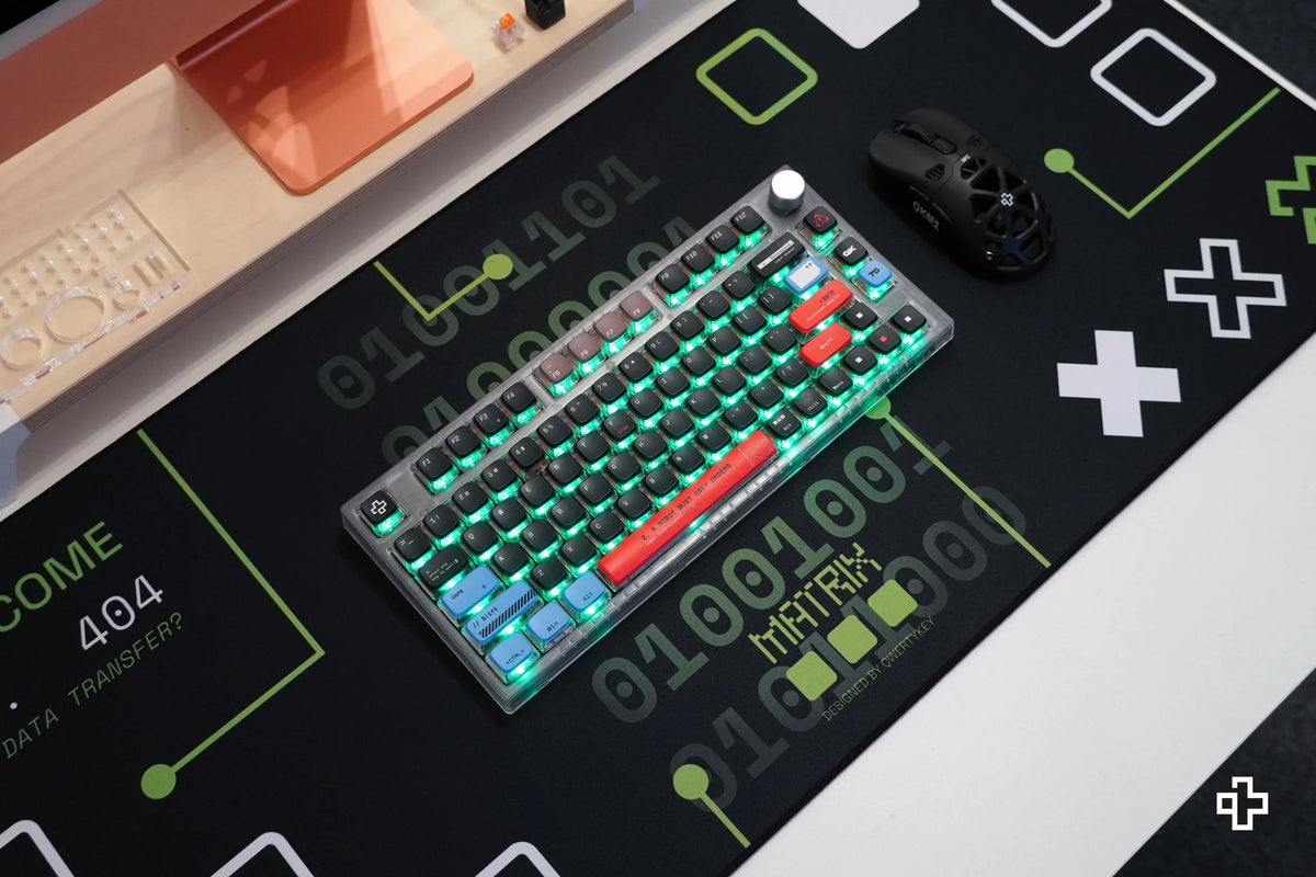 QwertyKey Matrix gamer asztali egérpad, vízálló, varrott szélek, 4 mm, csúszásmentes gumitalp