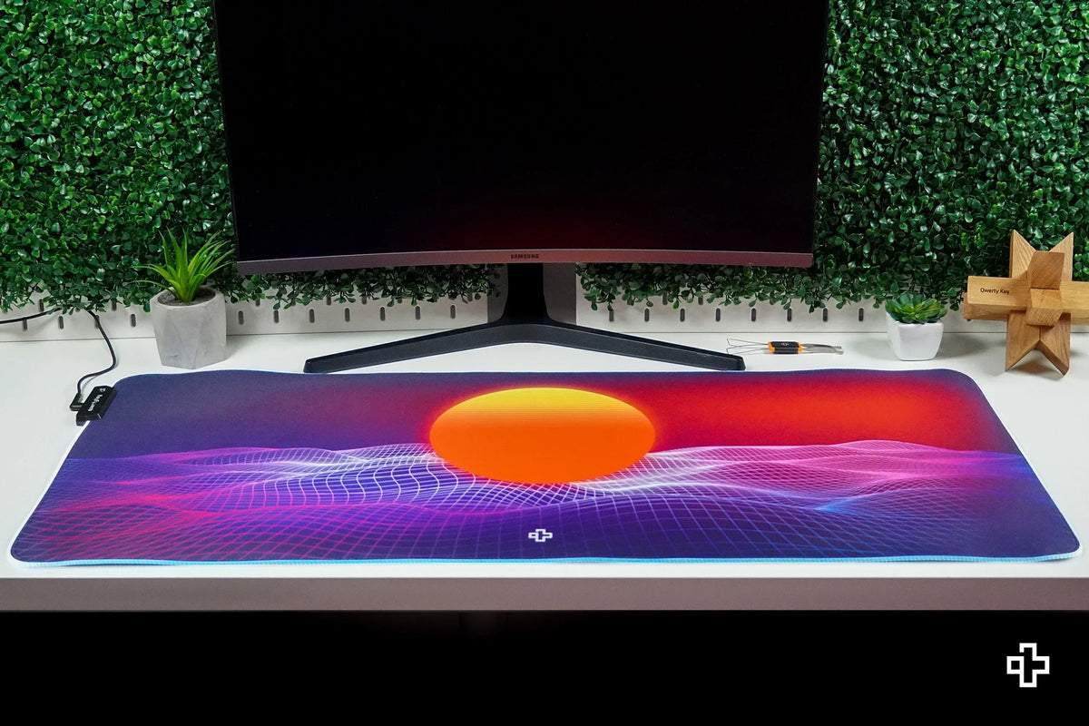 QwertyKey CyberWave V2 RGB gamer asztali egérpad, vízálló, varrott szélek, 4 mm, csúszásmentes gumitalp