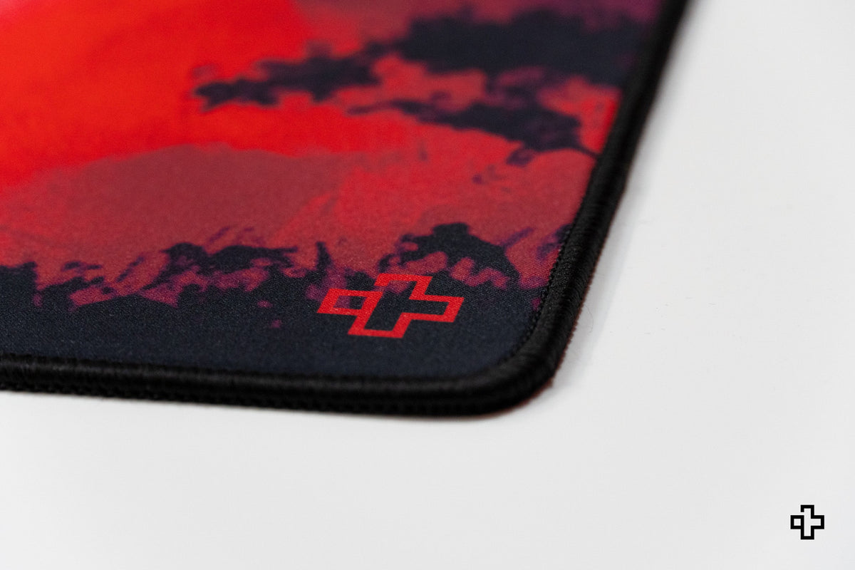 QwertyKey Samurai gamer asztali egérpad, vízálló, varrott szélek, 4 mm, csúszásmentes gumitalp