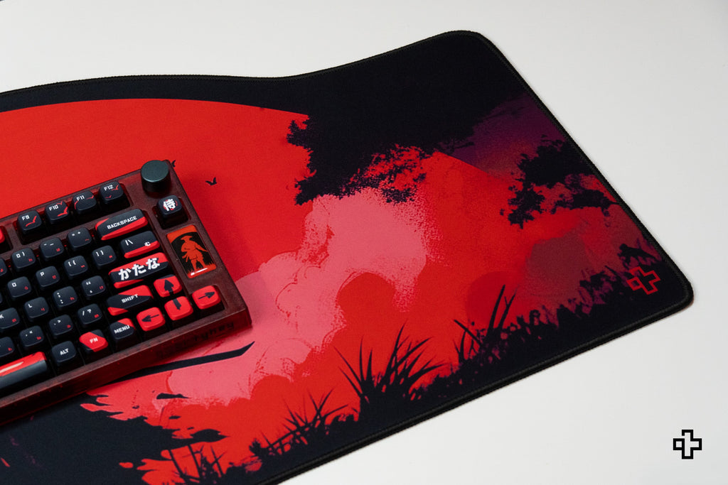 QwertyKey Samurai gamer asztali egérpad, vízálló, varrott szélek, 4 mm, csúszásmentes gumitalp