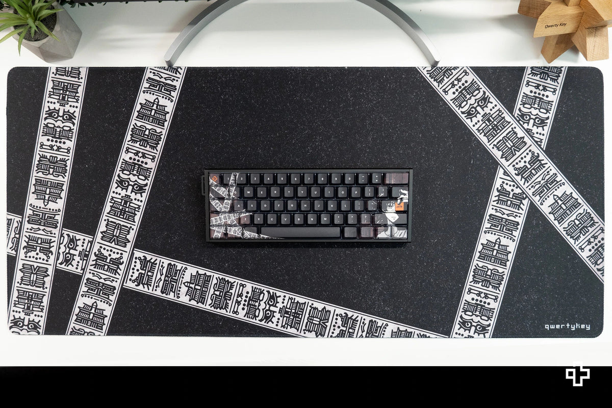 QwertyKey Shadow gamer asztali egérpad, vízálló, varrott szélek, 4 mm, csúszásmentes gumitalp
