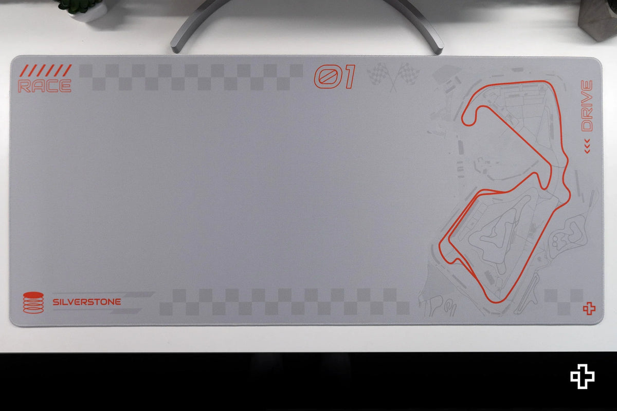 QwertyKey Formula Silver Circuit gamer asztali egérpad, vízálló, varrott szélek, 4 mm, csúszásmentes gumitalp