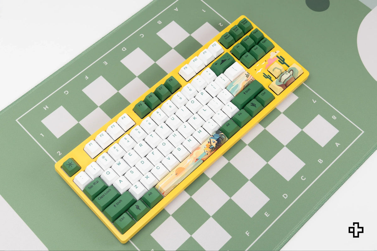 QwertyKey Chess gamer asztali egérpad, vízálló, varrott szélek, 4 mm, csúszásmentes gumitalp