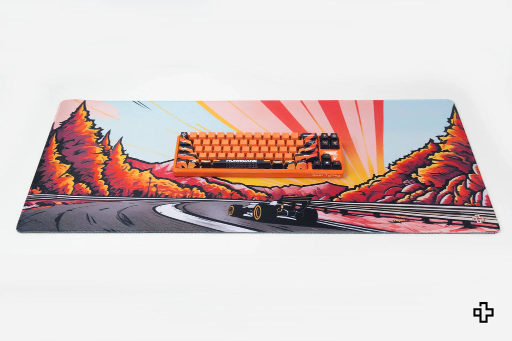 QwertyKey Formula Sunset gamer asztali egérpad, vízálló, varrott szélek, 4 mm, csúszásmentes gumitalp