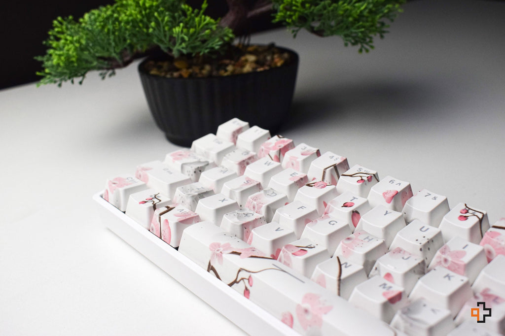 Sakura áttetsző OEM profilú ABS double-shot keycap szett