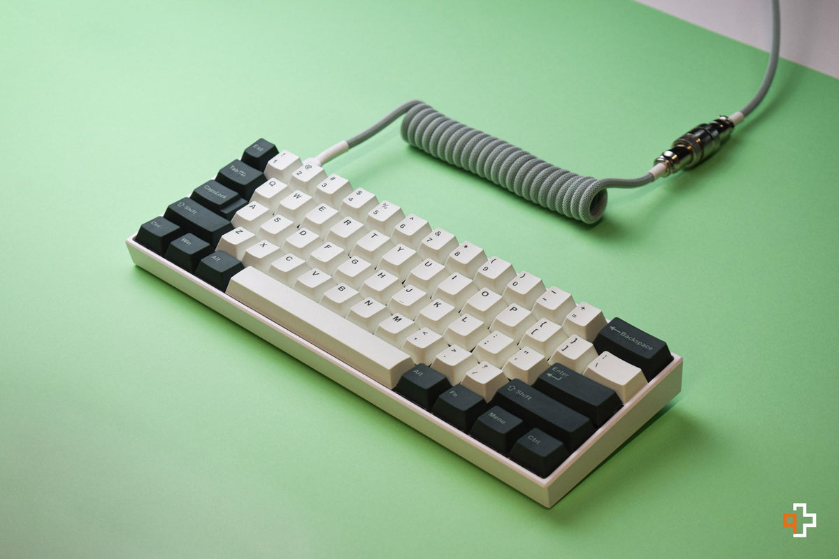 QWERTY Olive Cherry profilú PBT double-shot keycap szett