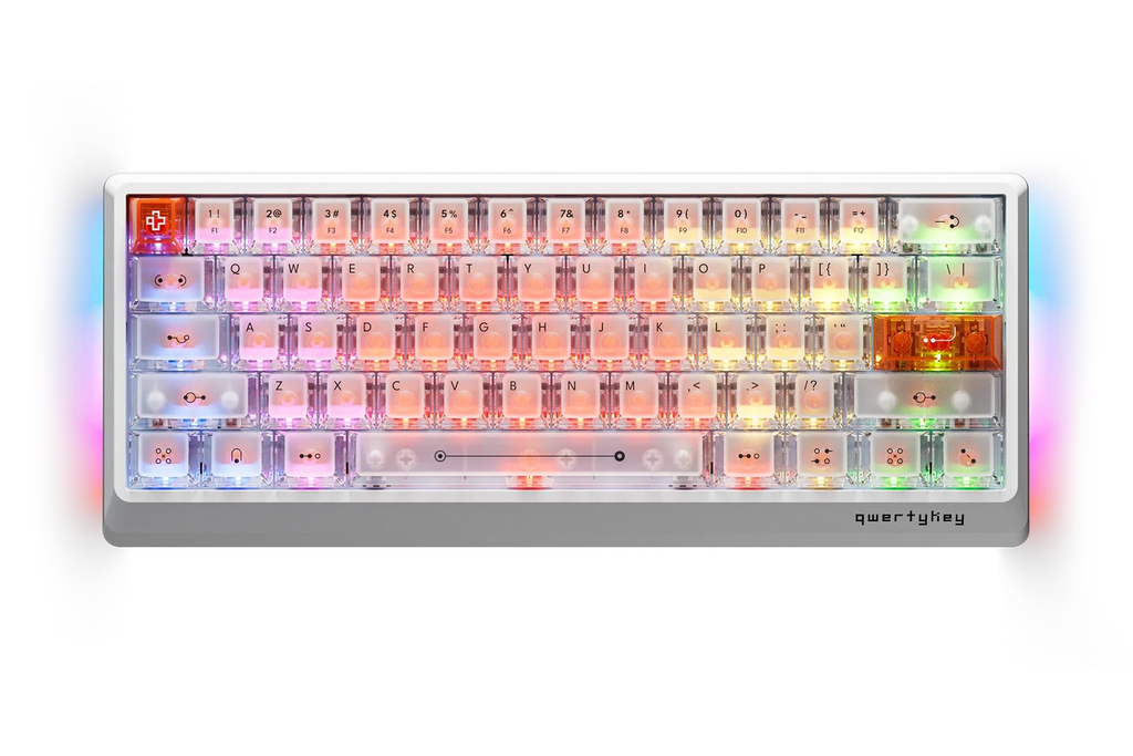 QwertyKey QK61 HE Phantom White – mágneses Hall Effect gamer billentyűzet, Rapid Trigger, Snap Tap, Full RGB