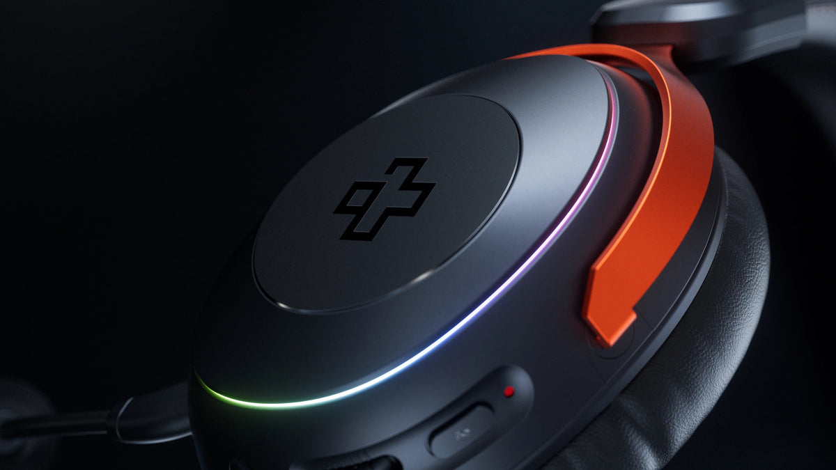 QwertyKey Pulse vezeték nélküli gamer headset, háromféle csatlakozás, RGB, szoftver, mikrofon AI zajszűréssel