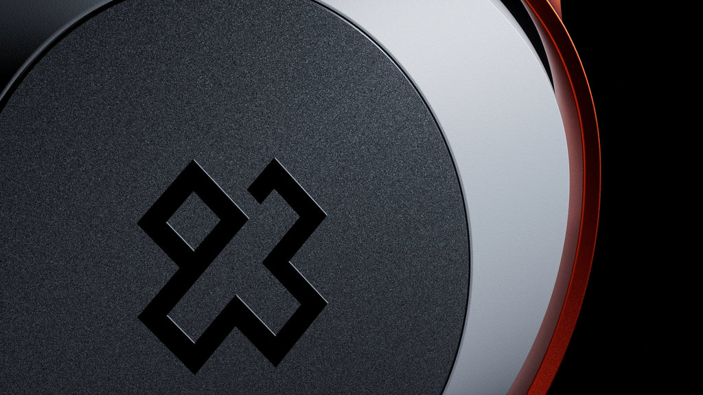 QwertyKey Pulse White vezeték nélküli gamer headset, háromféle csatlakozás, RGB, szoftver, mikrofon AI zajszűréssel