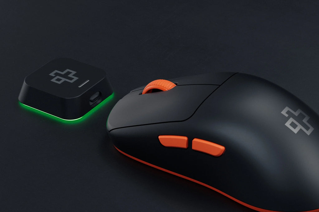 QwertyKey Falcon Black 8K vezeték nélküli gamer egér, 30 000 DPI, háromféle csatlakozás, Bluetooth, PixArt 3950