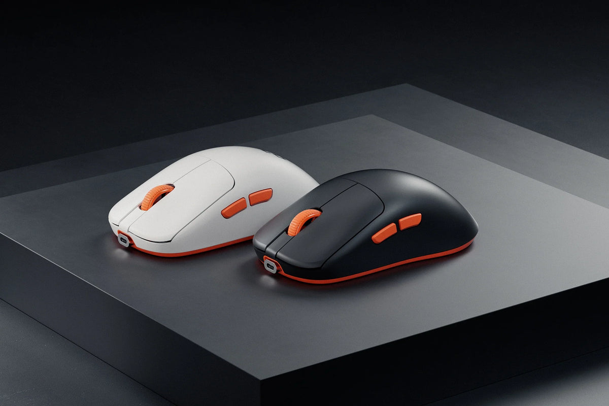 QwertyKey Falcon White 8K vezeték nélküli gamer egér, 30 000 DPI, háromféle csatlakozás, Bluetooth, PixArt 3950