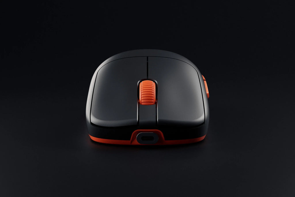 QwertyKey Falcon Black 8K vezeték nélküli gamer egér, 30 000 DPI, háromféle csatlakozás, Bluetooth, PixArt 3950