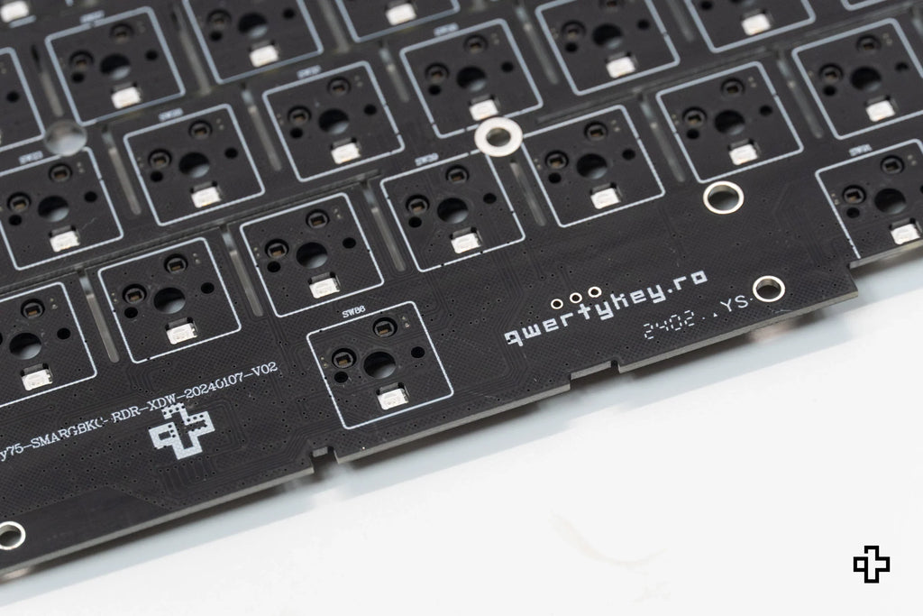 QwertyKey75 PCB, VIA szoftverrel