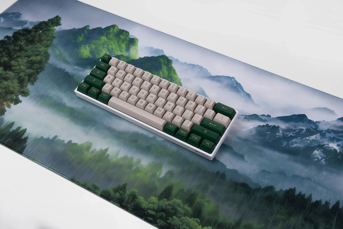 QwertyKey Forest gamer asztali egérpad, vízálló, varrott szélek, 4 mm, csúszásmentes gumitalp