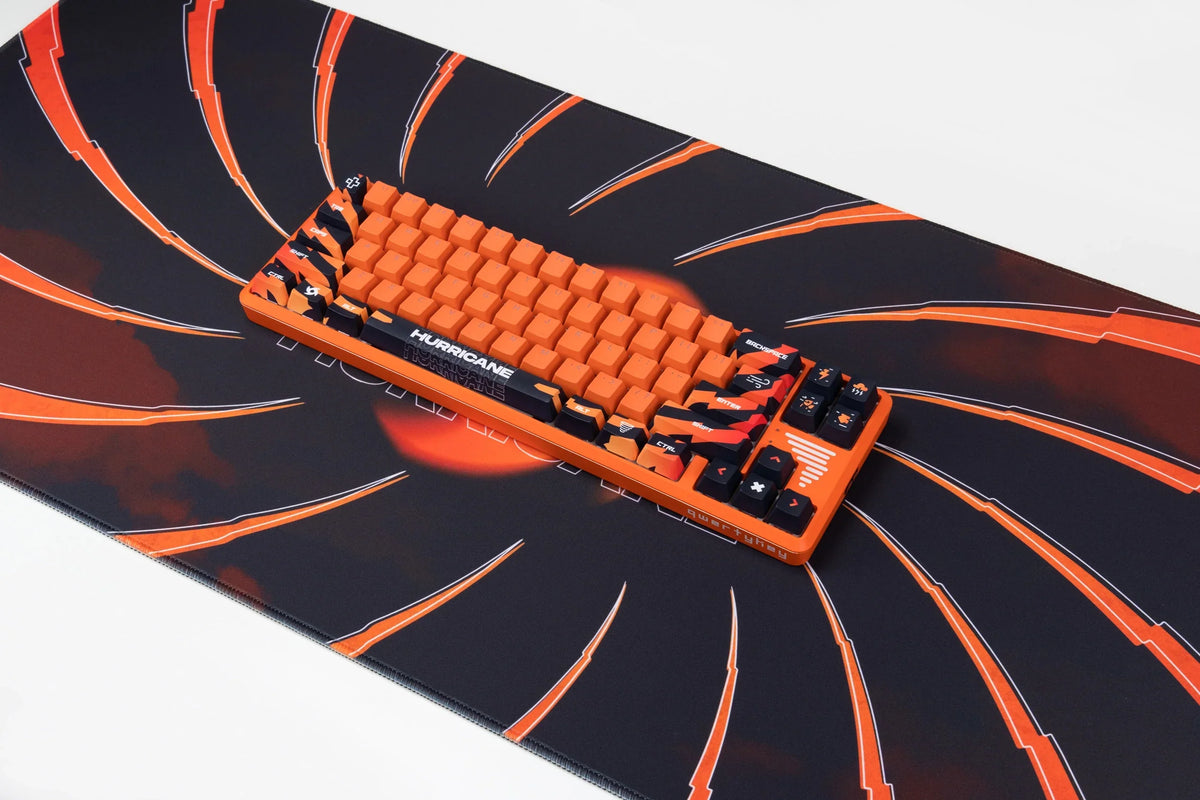 QwertyKey Hurricane gamer asztali egérpad, vízálló, varrott szélek, 4 mm, csúszásmentes gumitalp