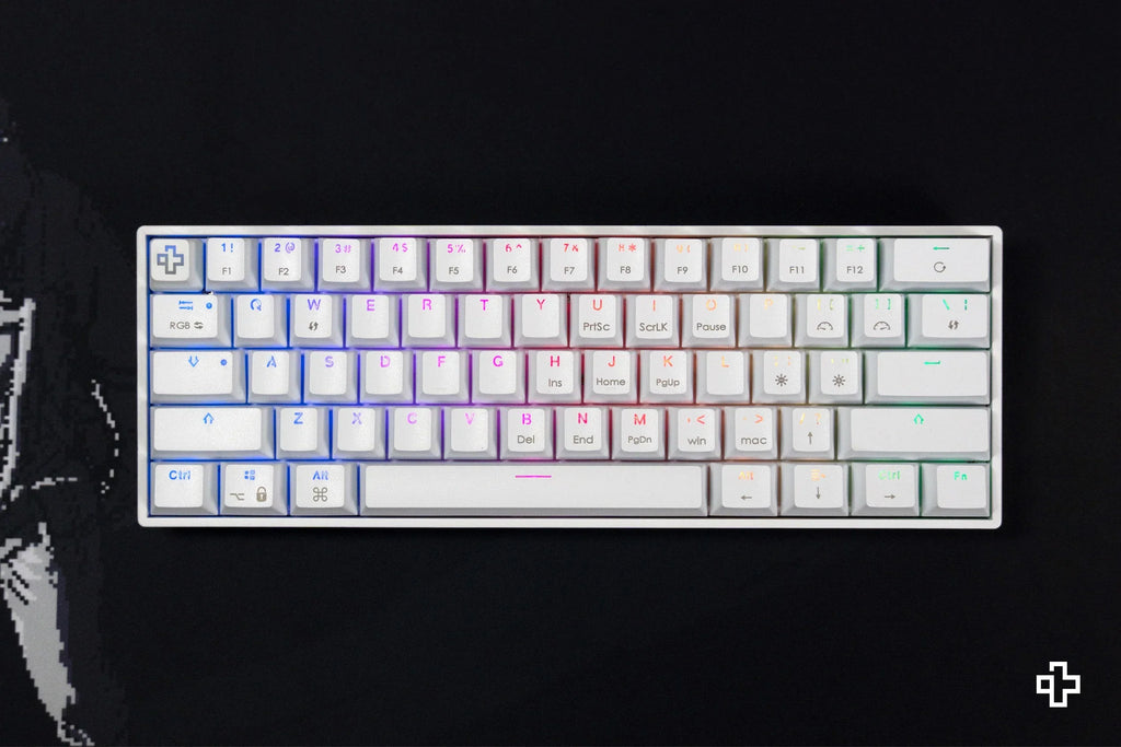 QwertyKey H61 Split White – mechanikus gamer billentyűzet, hot-swap, Full RGB