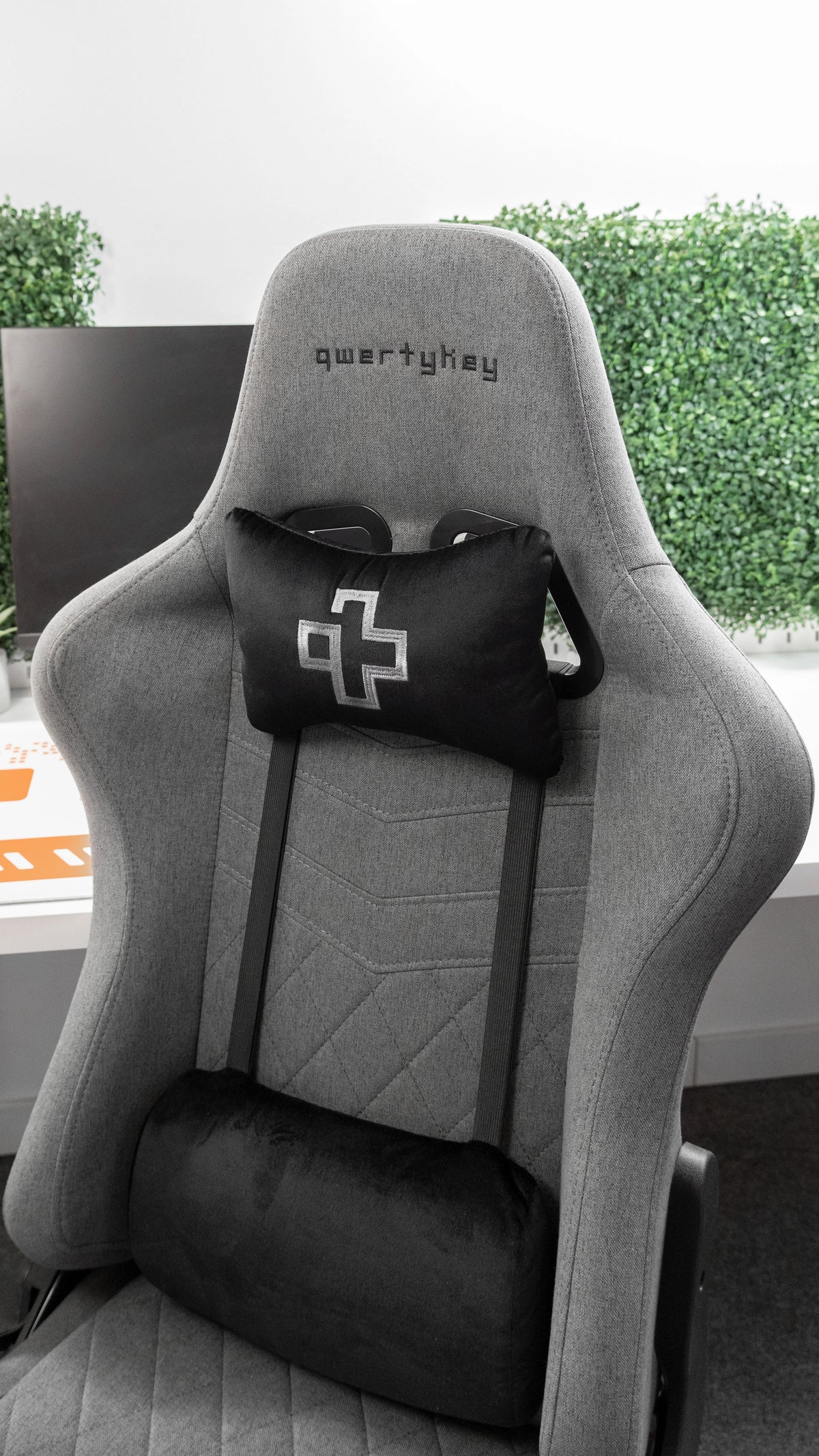 QwertyKey – QK/ALT szürke gamer szék