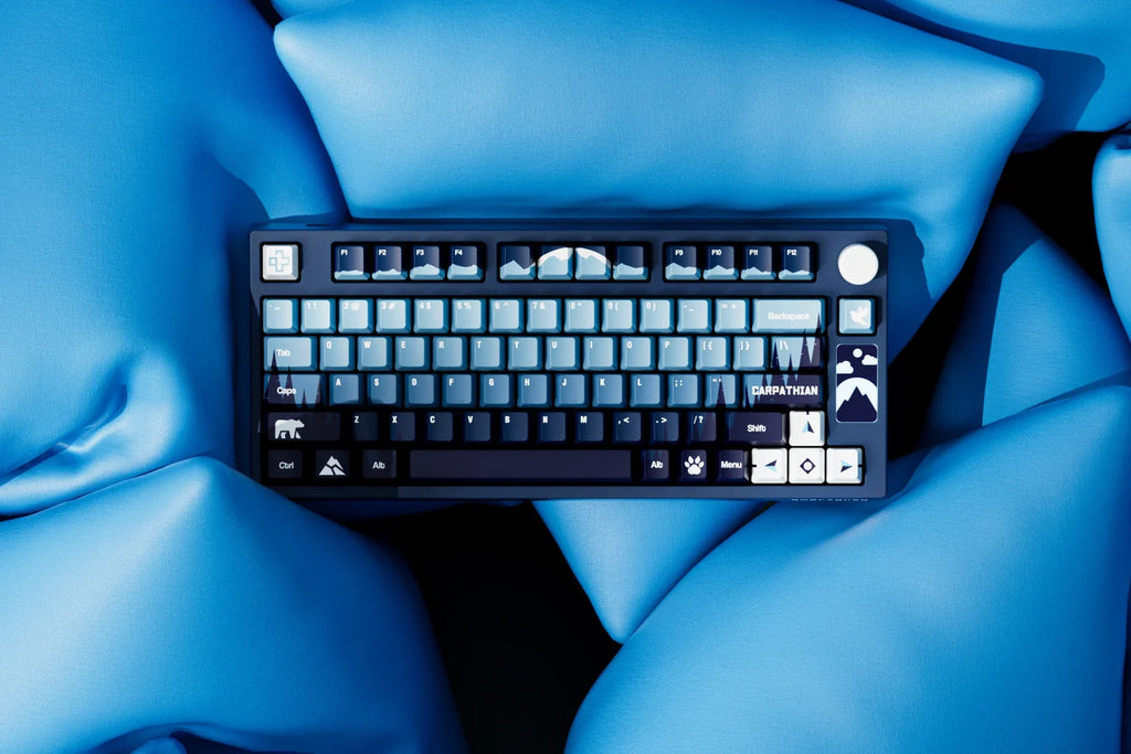 QwertyKey75 Carpathian – vezeték nélküli mechanikus gamer billentyűzet, hot-swap, Full RGB, QMK/VIA, gasket mount